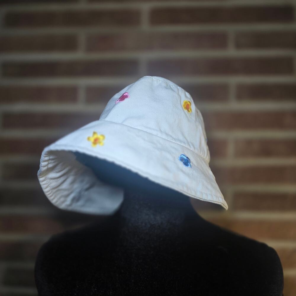 MODE Black Minimalist Bucket Hat - Clean Everyday Sun Cap